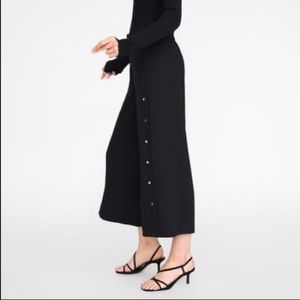 Zara wide leg trouser with side buttons